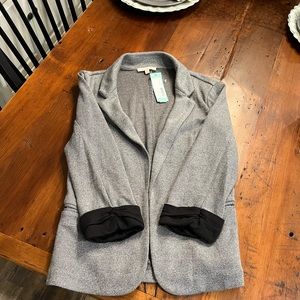 NEVER WORN Skies are Blue Asa Knit Blazer in gray with black accents